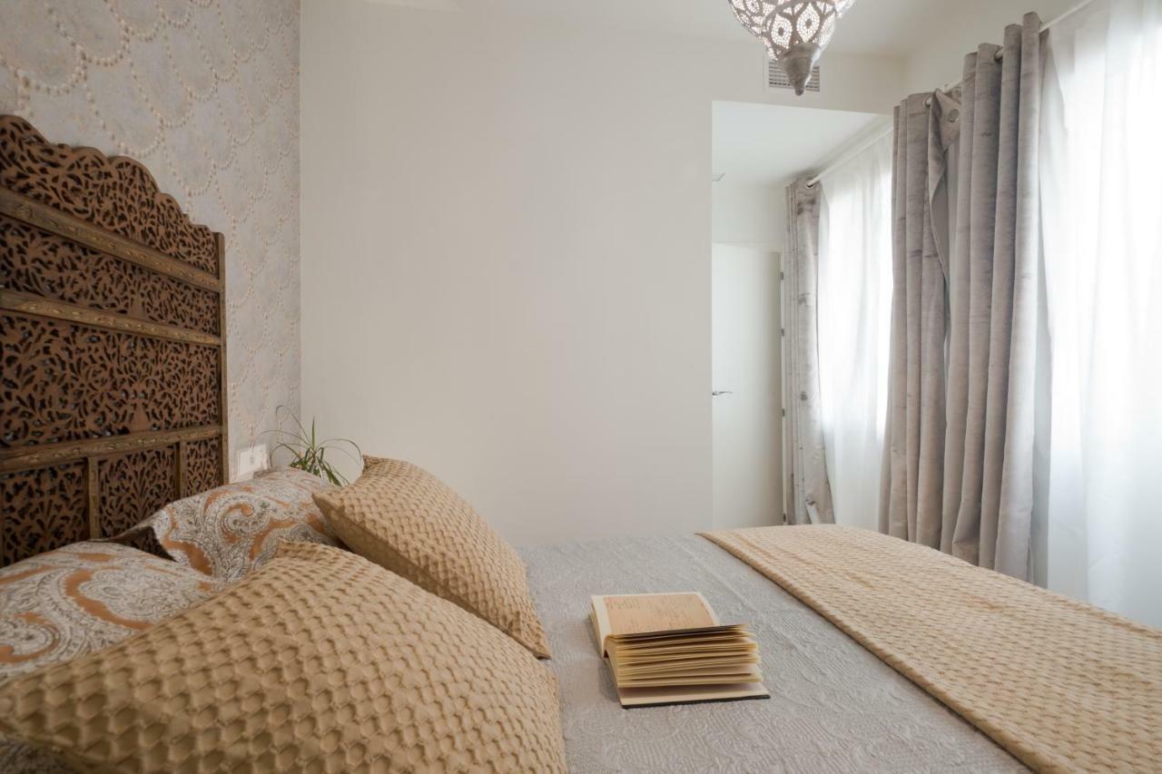 Central Deluxe Apartments Granada Eksteriør billede