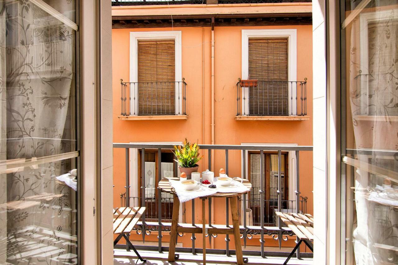 Central Deluxe Apartments Granada Eksteriør billede