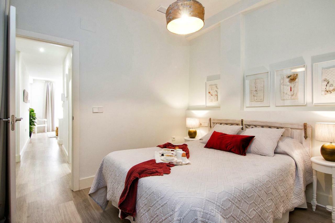 Central Deluxe Apartments Granada Eksteriør billede